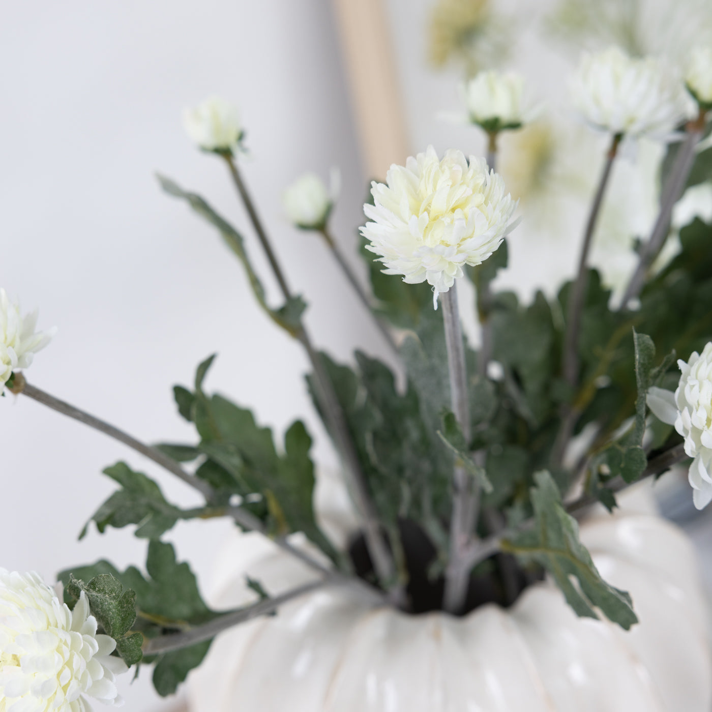 White Pom Pom Stem