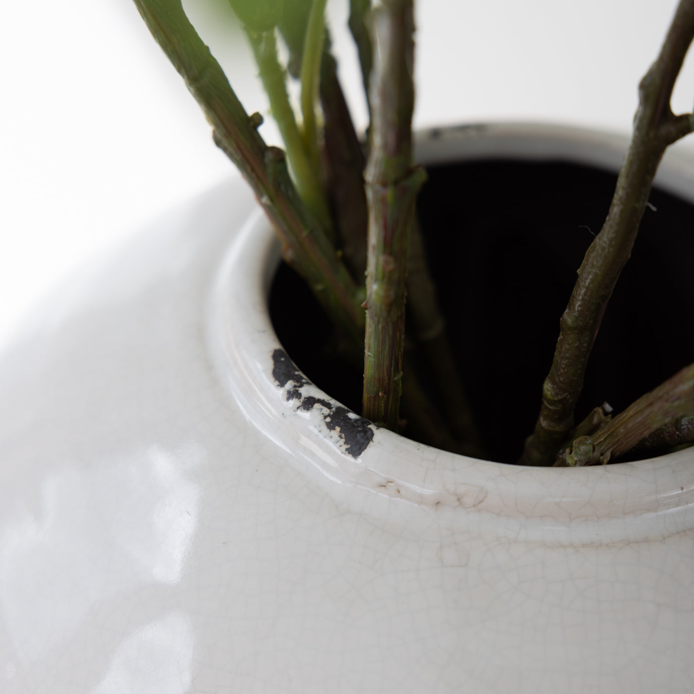 Cream Distressed Glaze Round Vase