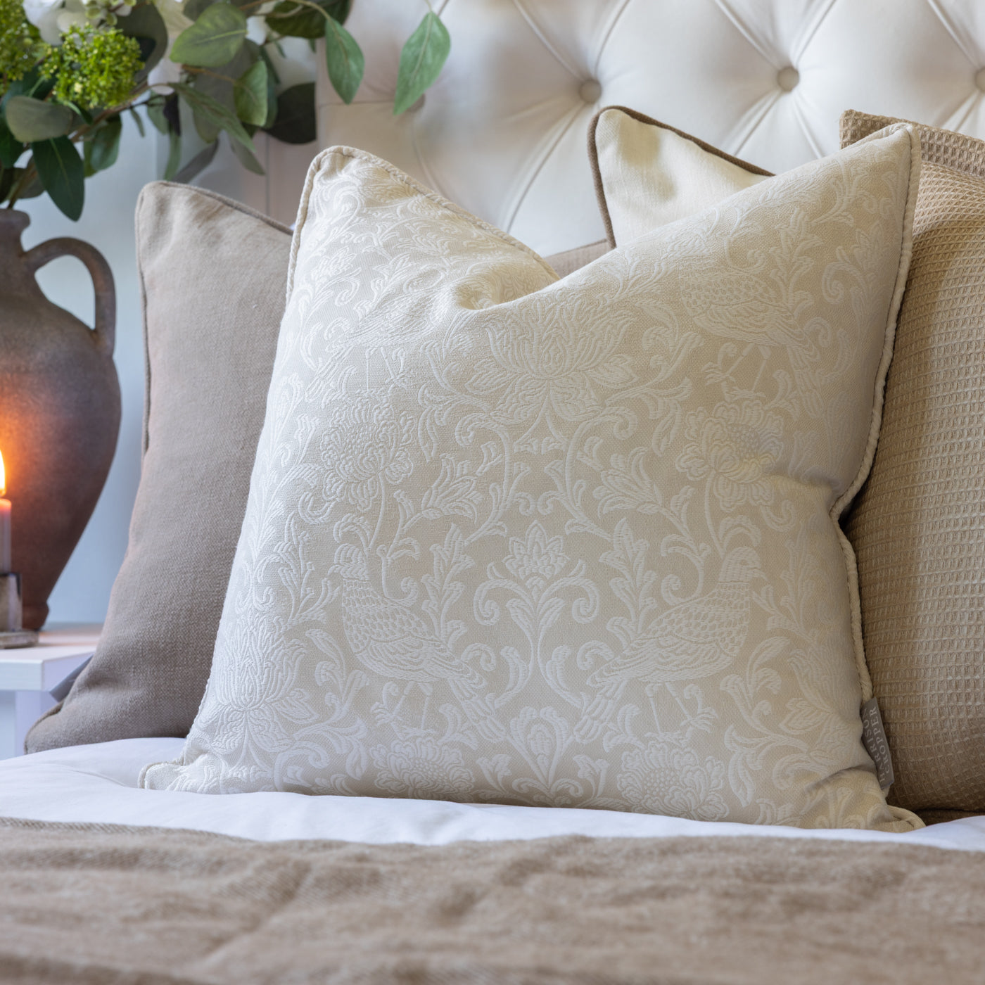 Auvergne Natural Cushion