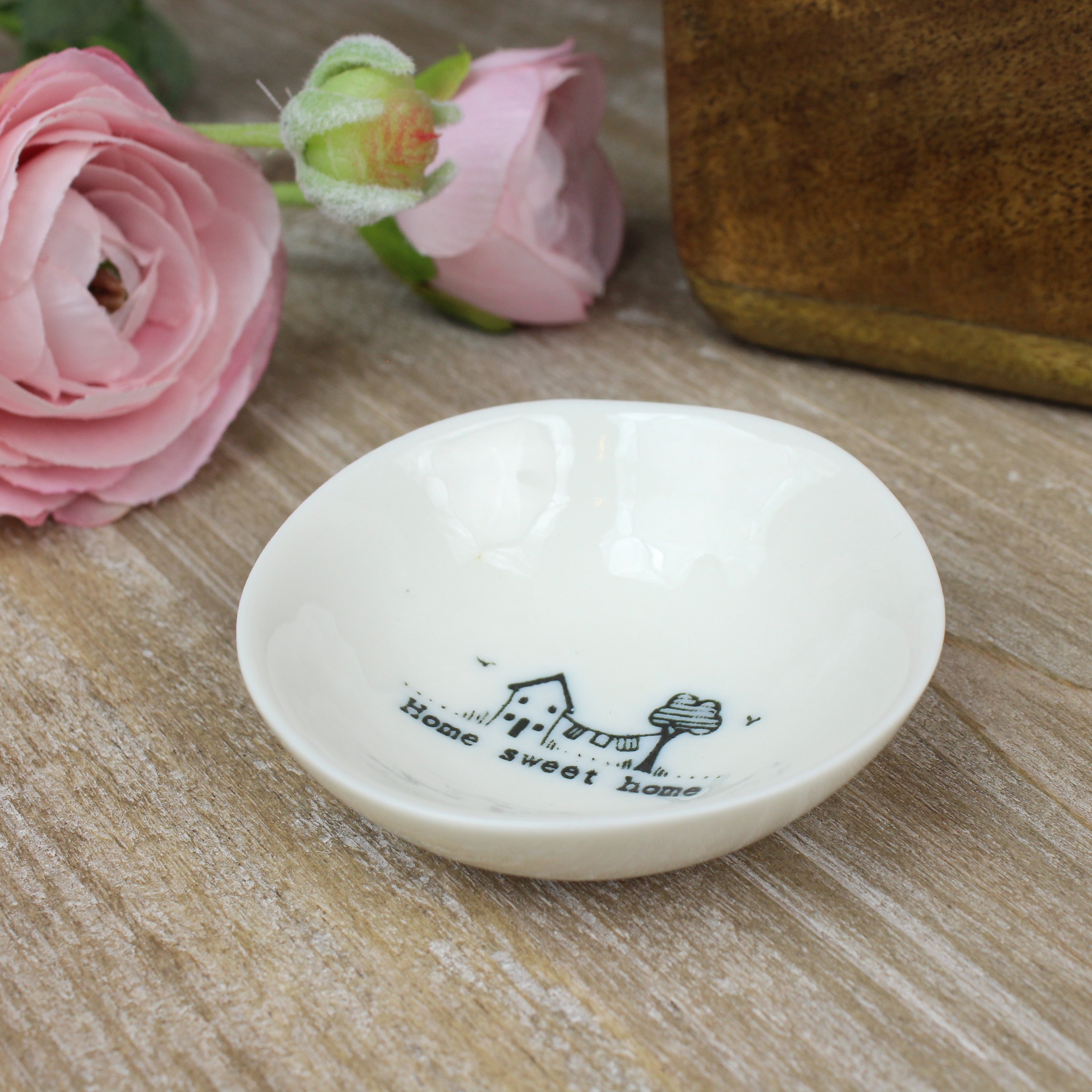 East Of India Home Sweet Home Small Wobbly Bowl