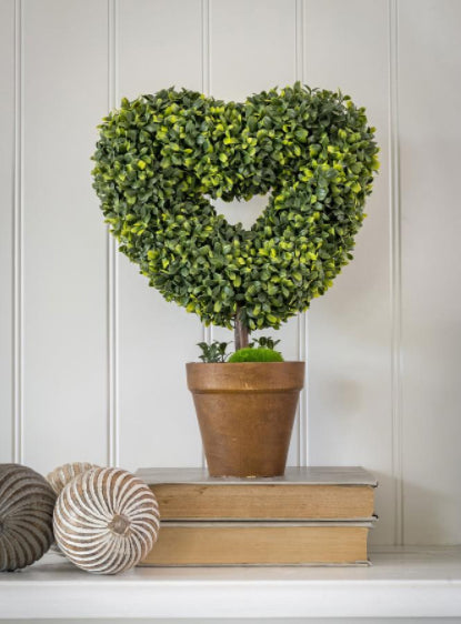 Faux Topiary Heart in Pot 40cm