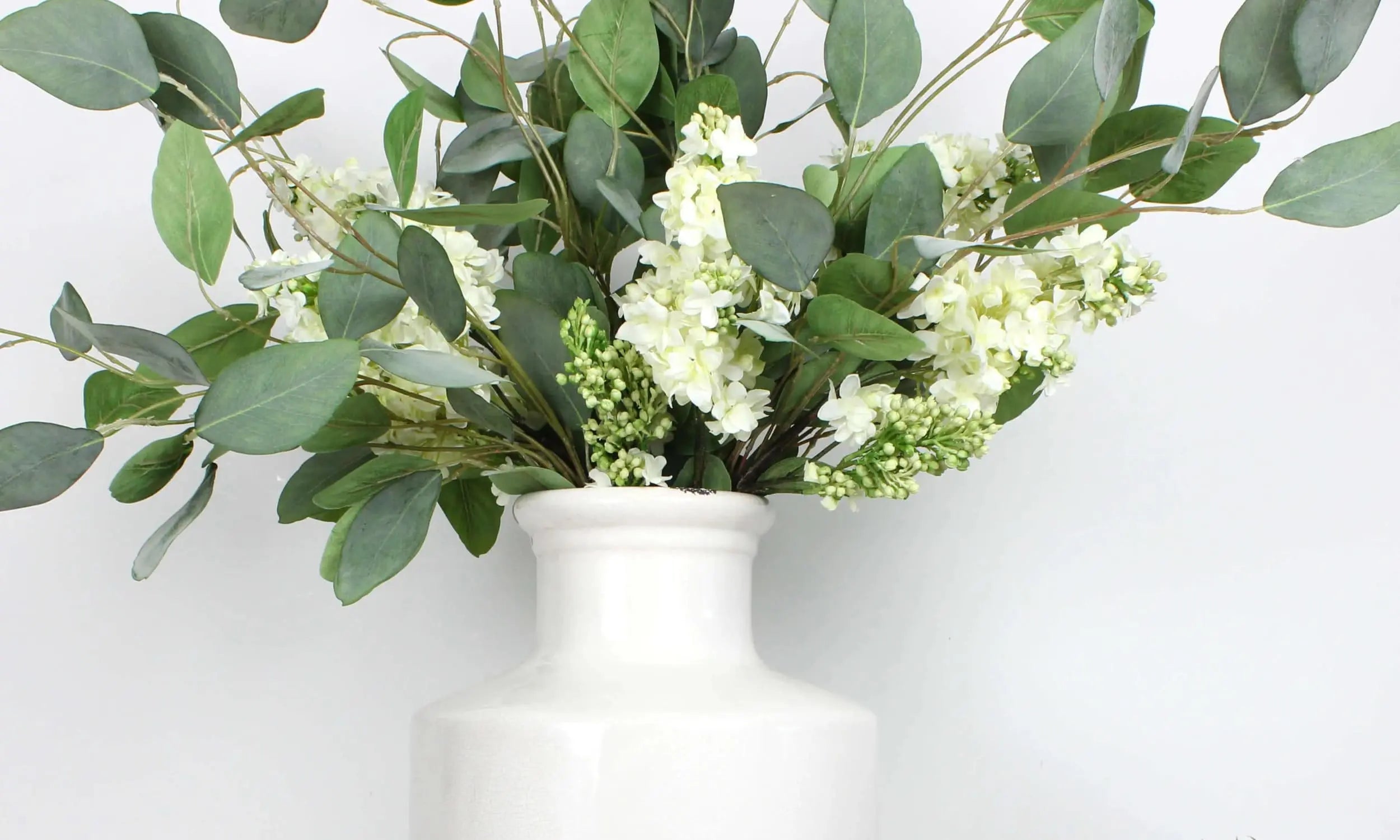 Timeless Vases: The Ultimate Home Accessory