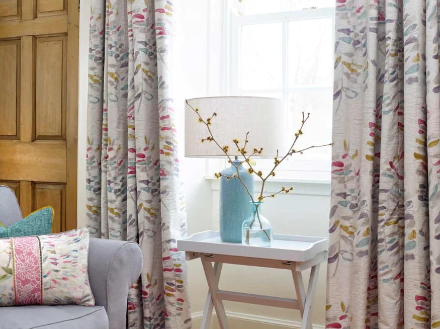 5 Awesome Benefits of Hanging Curtains in Your Home
