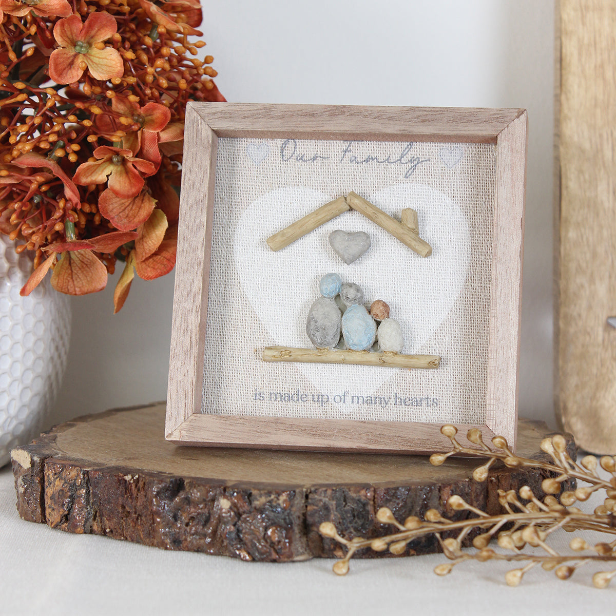 Family Many Heart Resin Pebble Wood Easel Plaque