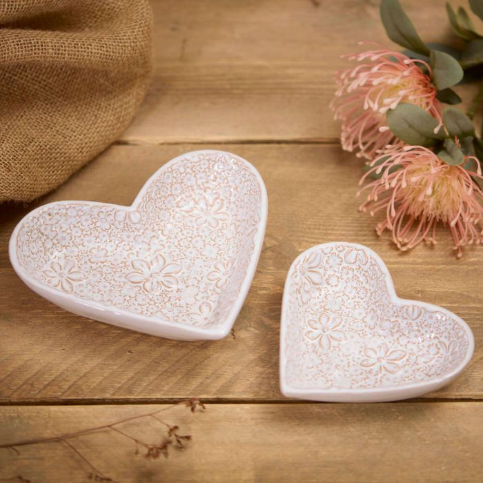 White Small Embossed Flower Heart Ceramic Dish