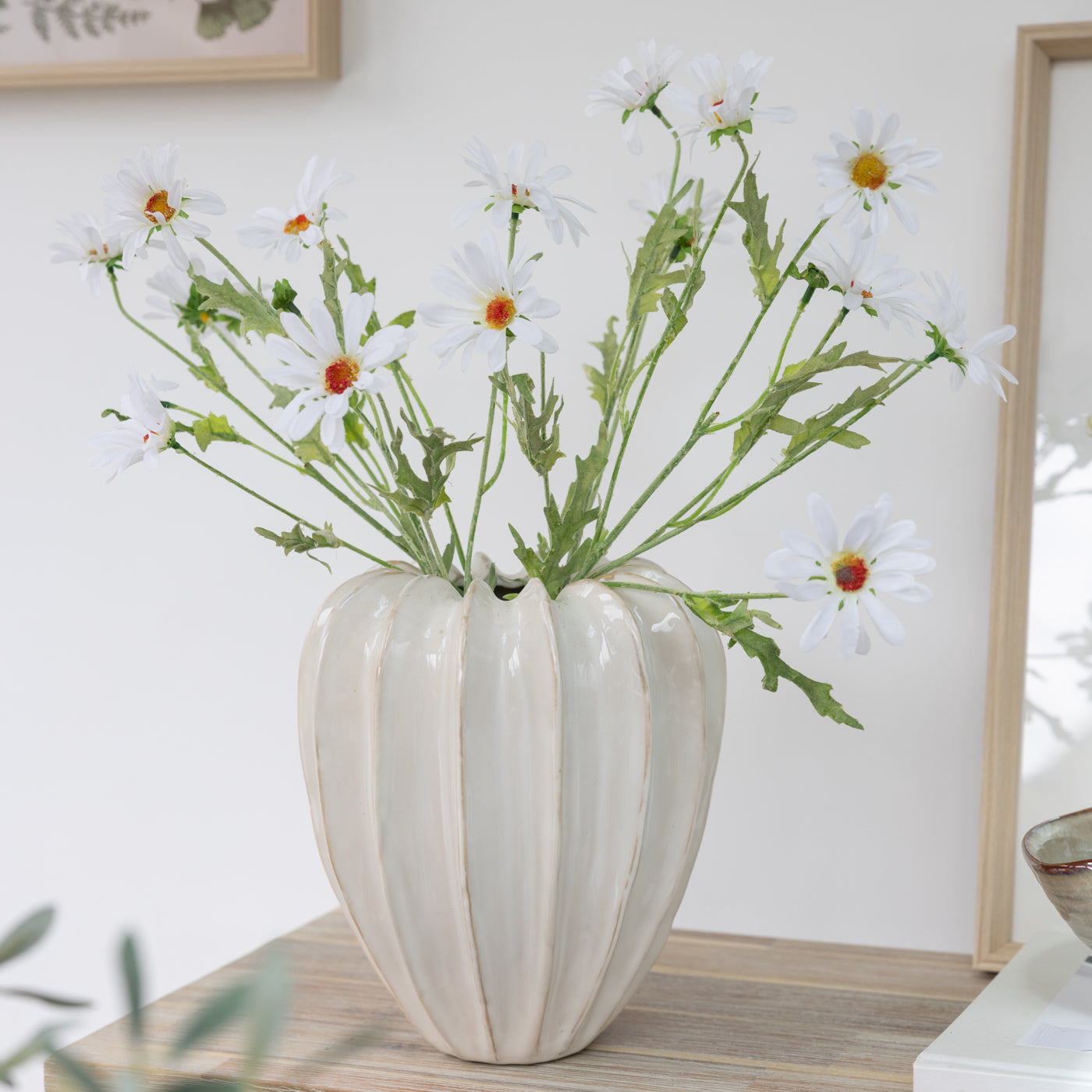 White Daisy Spray