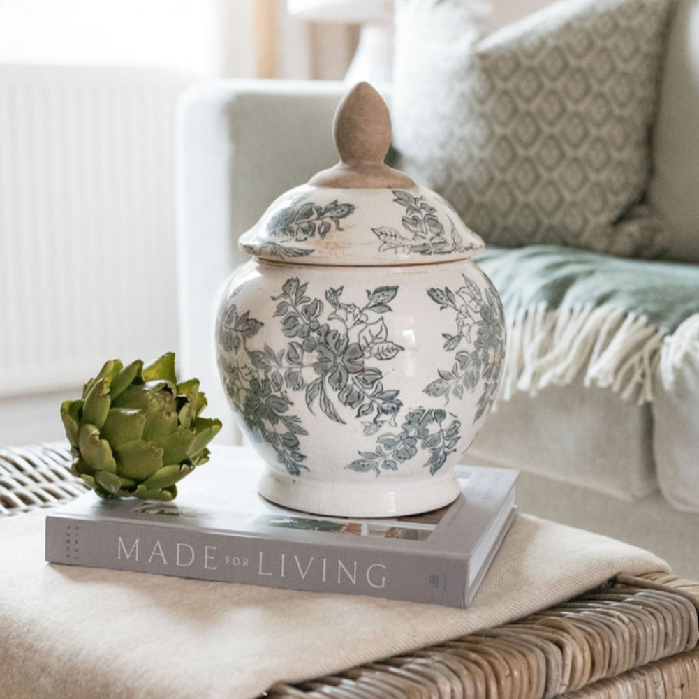 Elin Lidded Urn