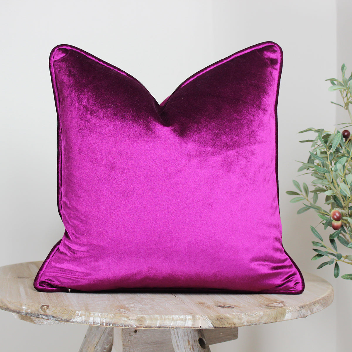 Glamour Fuchsia Pink Velvet Piped Cushion