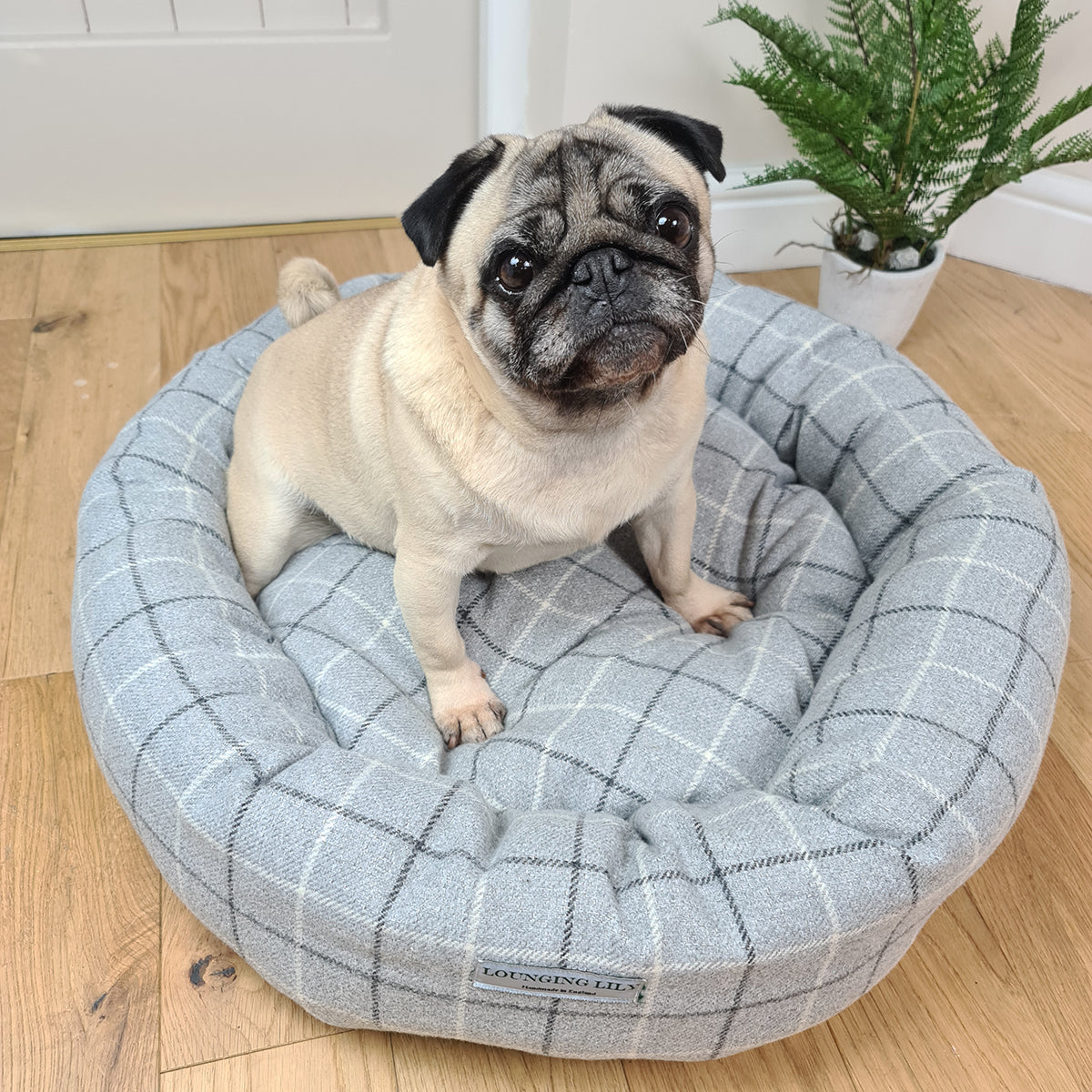 Grey Checked Donut Dog Bed