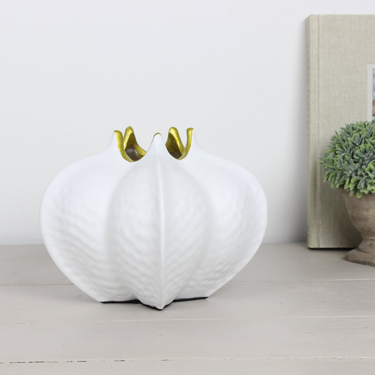 Siliqua White Vase - Medium