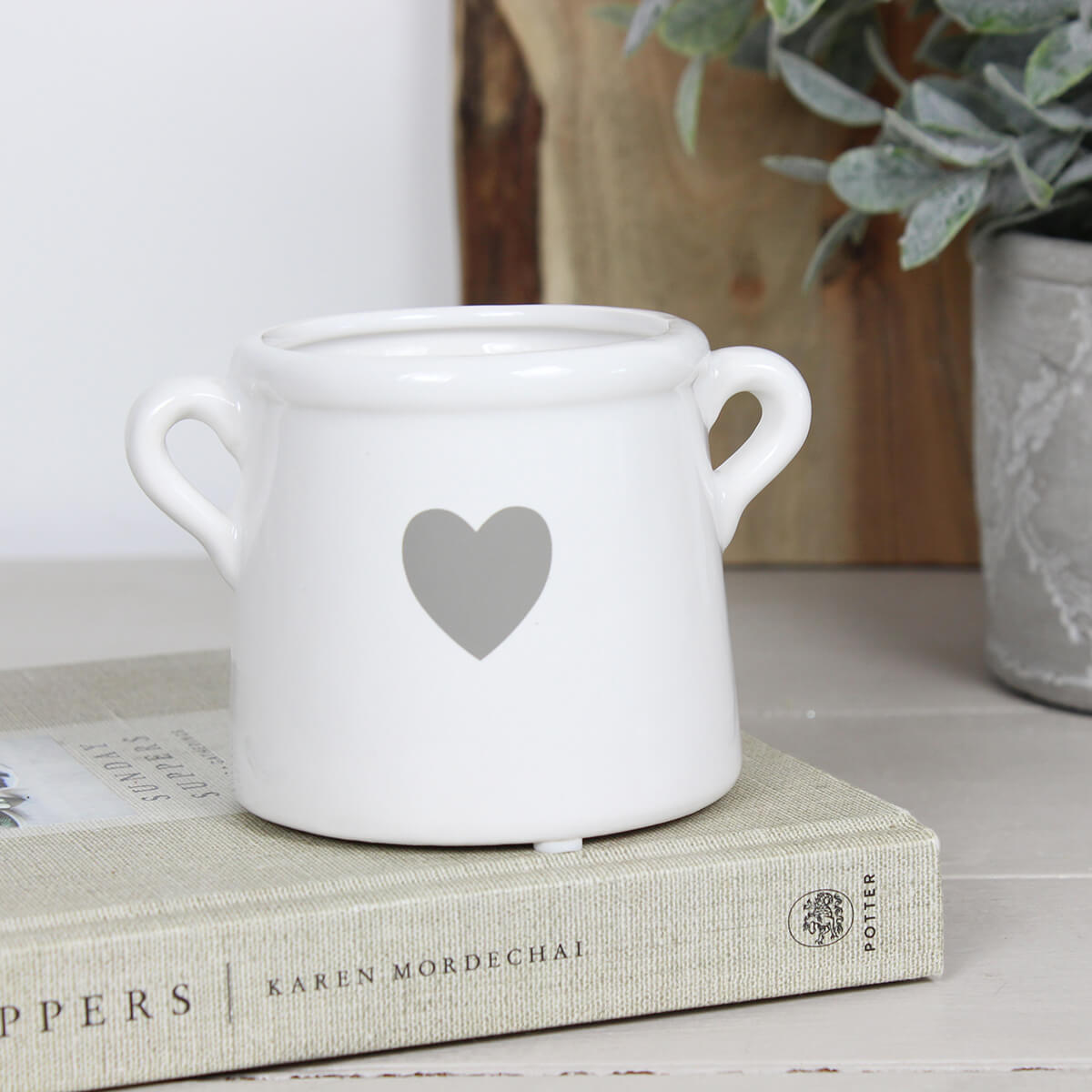 Extra Small White Heart Pot