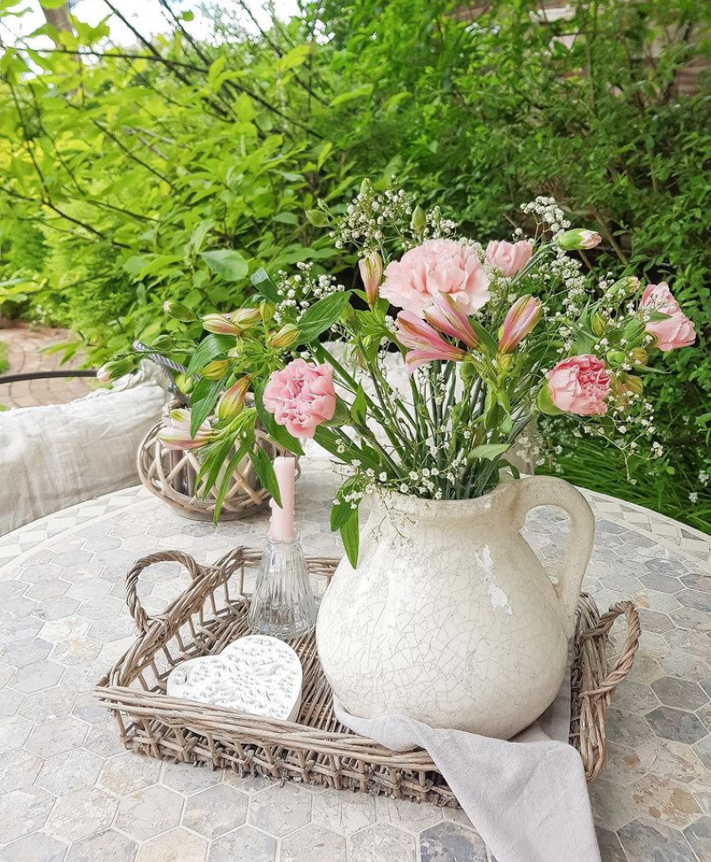 Ceramic Elena Distressed Flower Jug